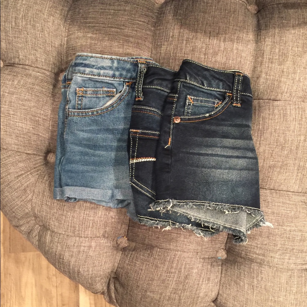 girl’s shorts